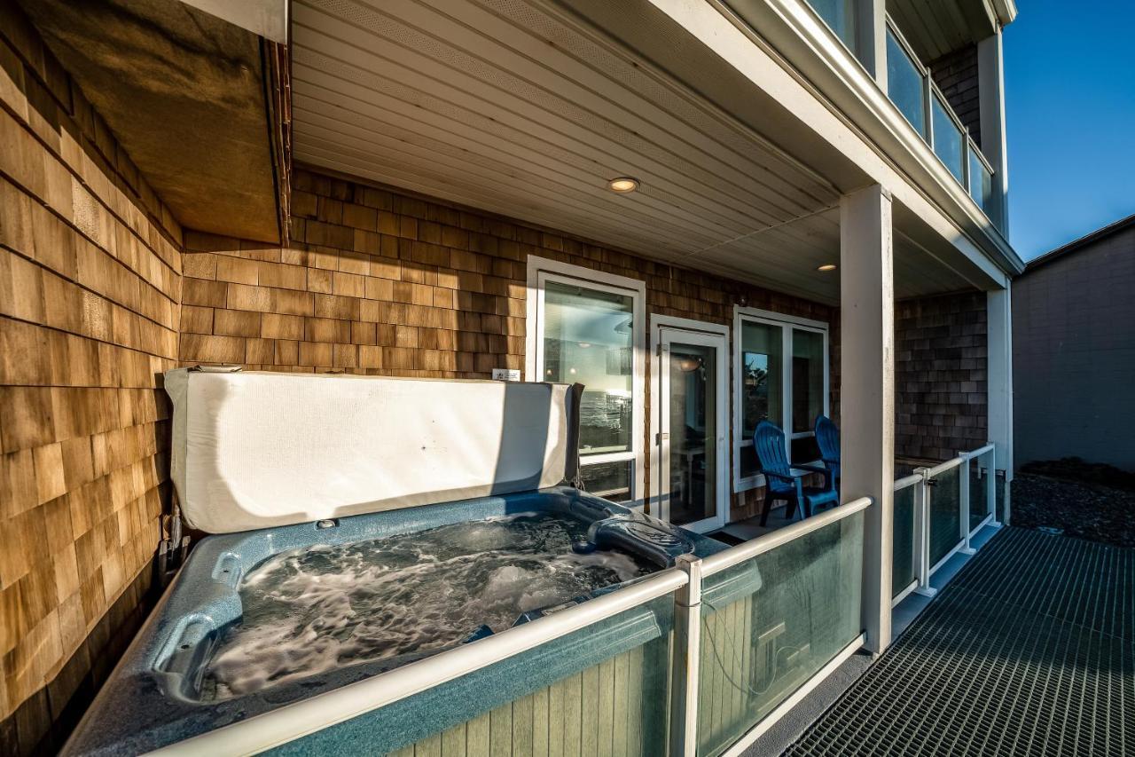 Oceanfront Contemporary Appartamento *